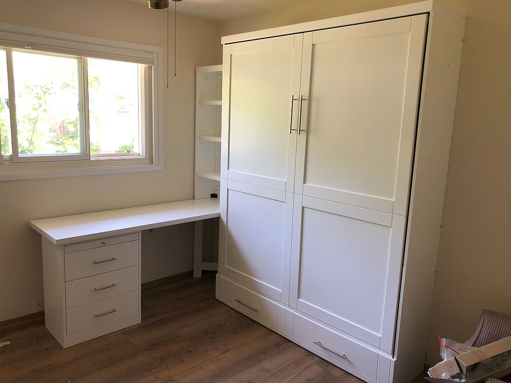 Furniture Assembly, Disassembly, and Repair.  Mobile Furniture Services.
